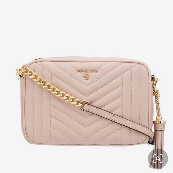 Michael Kors Handbags - 🌟host pick🌟Micheal Kors crossbody in soft pink